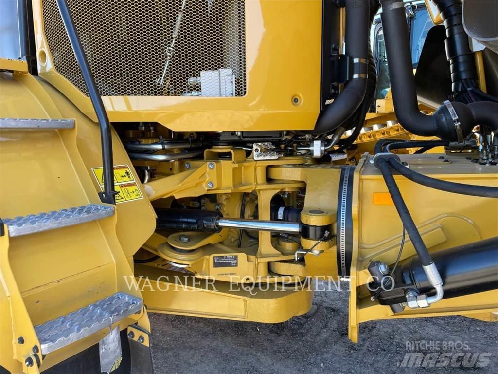 CAT 730 Belden kirma kaya kamyonu