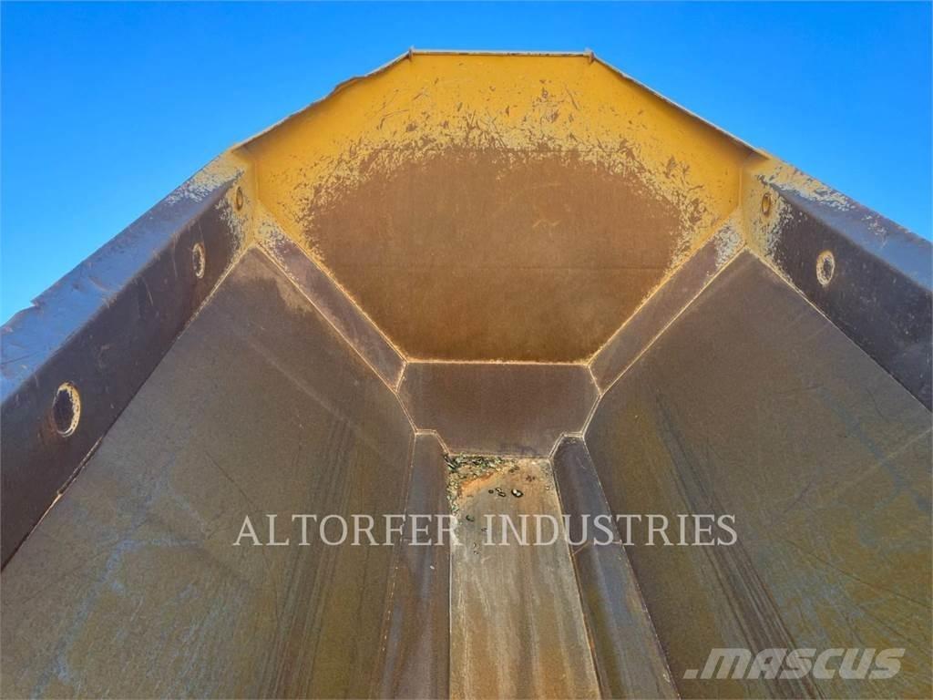 CAT 730 Belden kirma kaya kamyonu