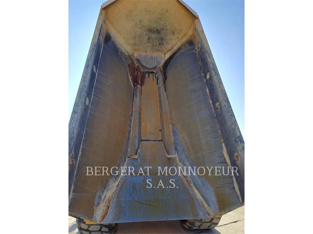 CAT 730 Belden kirma kaya kamyonu
