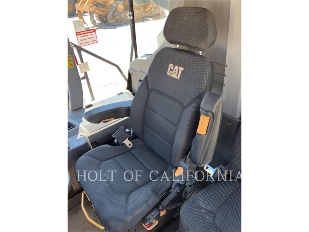 CAT 730 Belden kirma kaya kamyonu