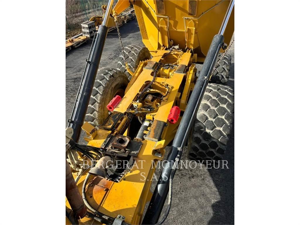 CAT 730 Belden kirma kaya kamyonu