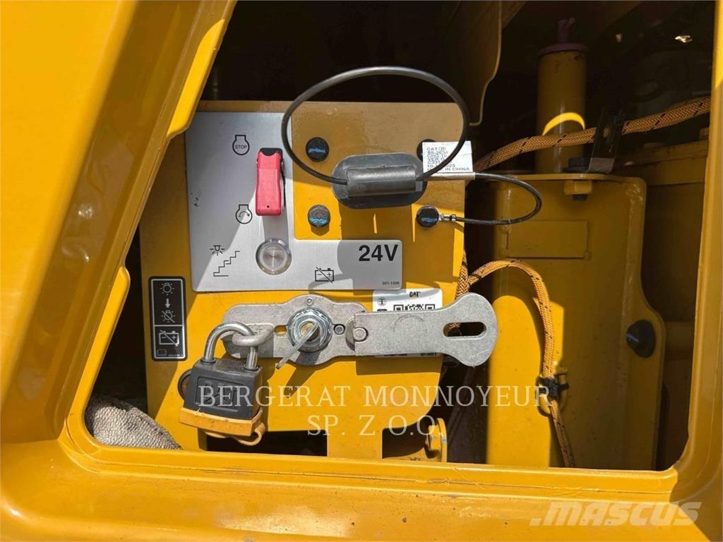 CAT 730 Belden kirma kaya kamyonu