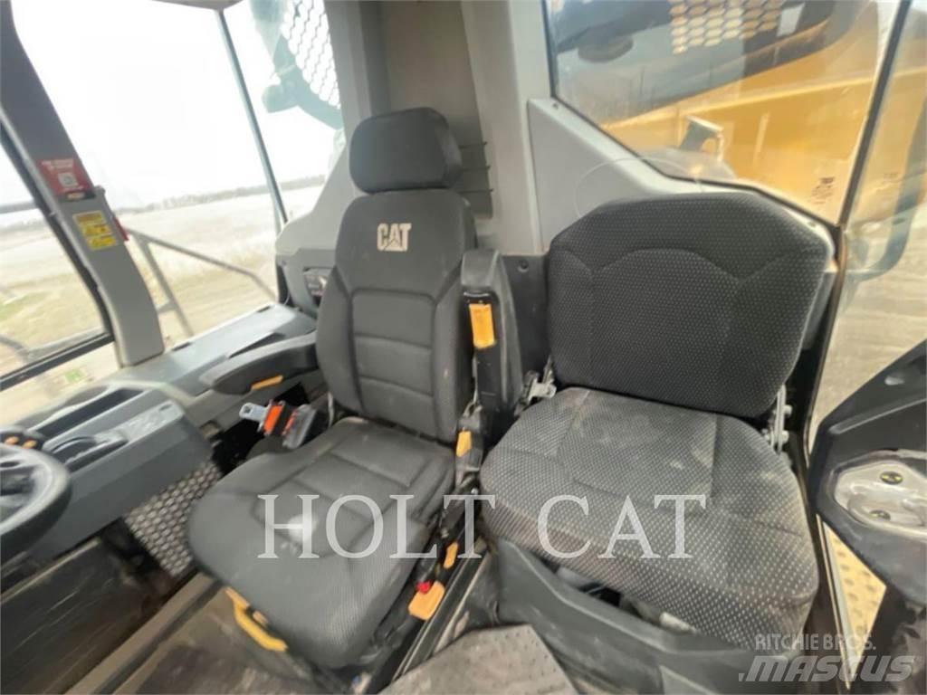 CAT 730 Belden kirma kaya kamyonu