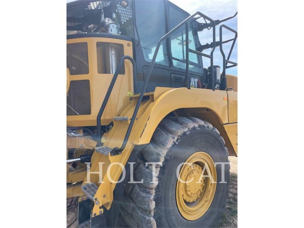 CAT 735 Belden kirma kaya kamyonu