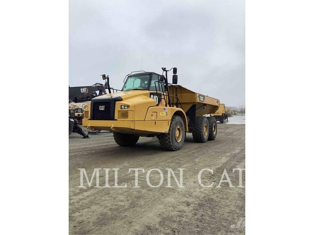 CAT 735C Belden kirma kaya kamyonu