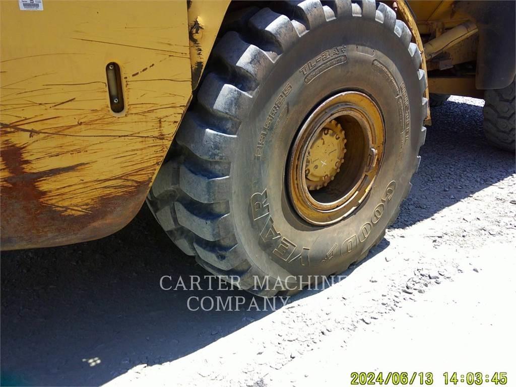 CAT 740 Belden kirma kaya kamyonu