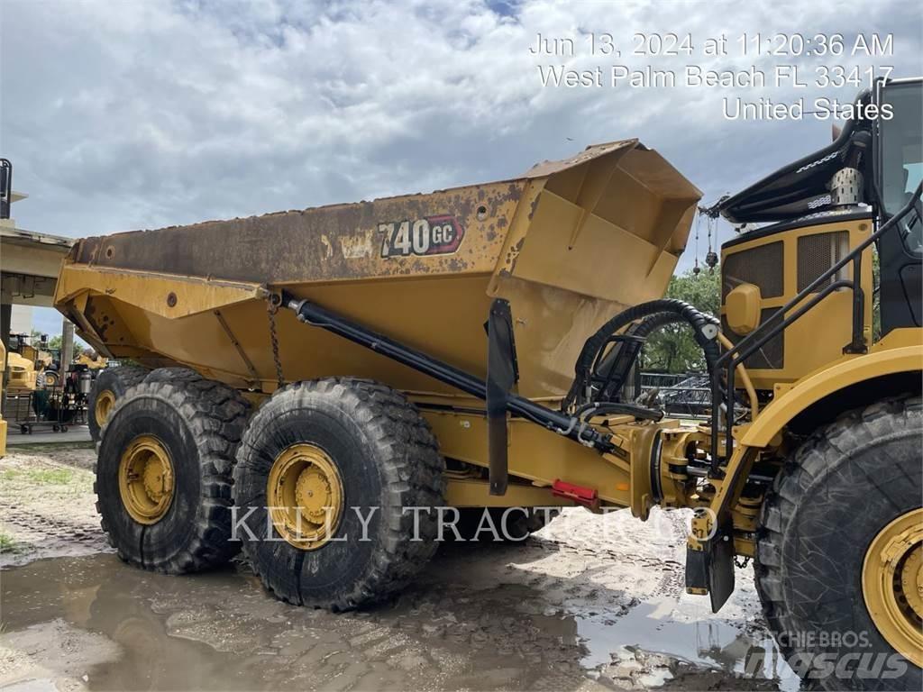 CAT 740 Belden kirma kaya kamyonu