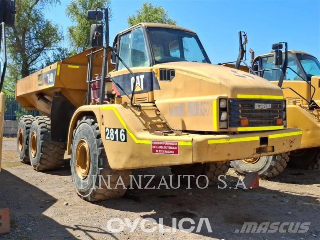 CAT 740 Belden kirma kaya kamyonu