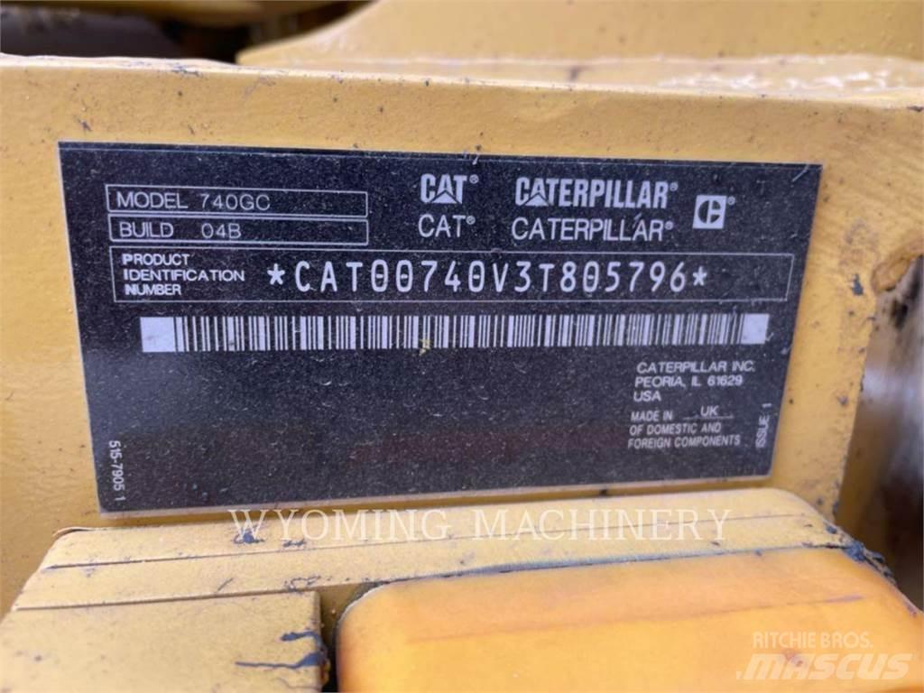 CAT 740 GC Belden kirma kaya kamyonu