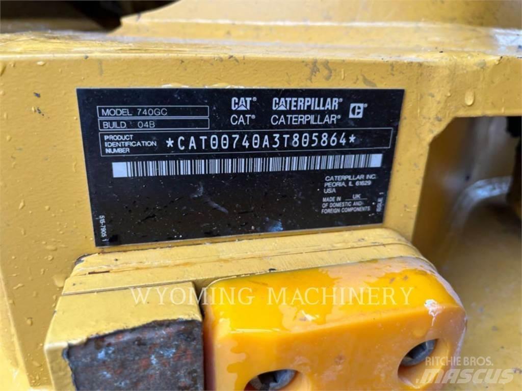 CAT 740 GC Belden kirma kaya kamyonu