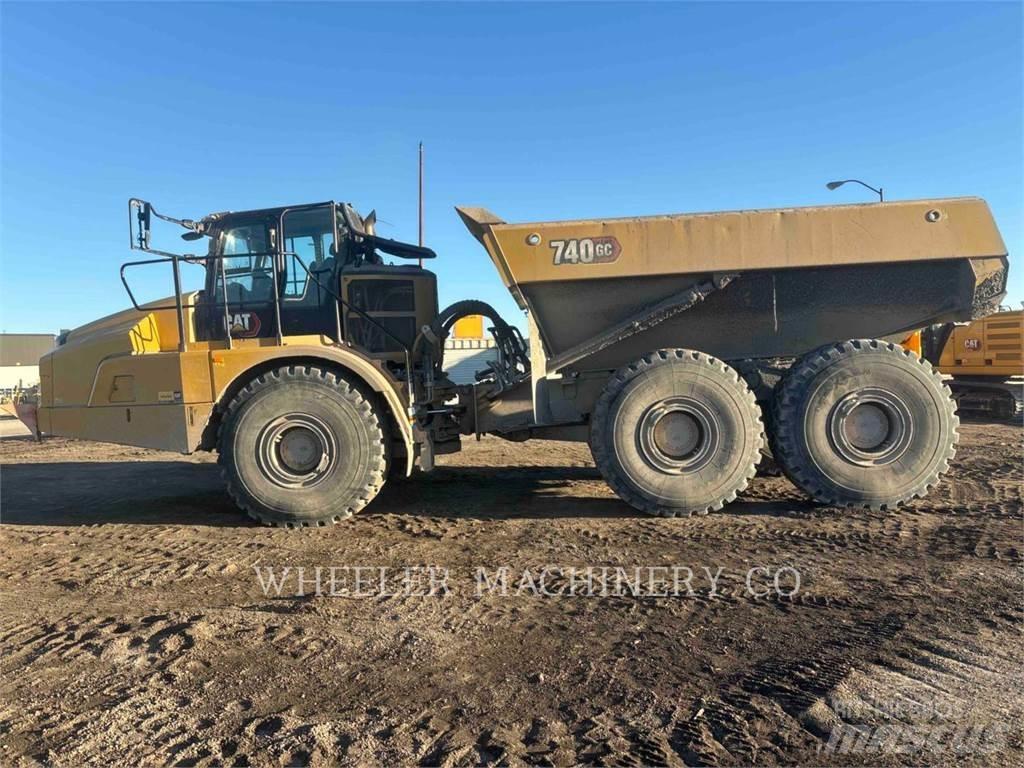 CAT 740 GC Belden kirma kaya kamyonu