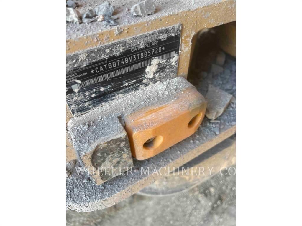 CAT 740 GC Belden kirma kaya kamyonu