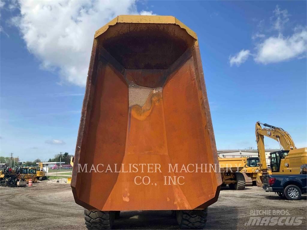 CAT 740 GC Belden kirma kaya kamyonu