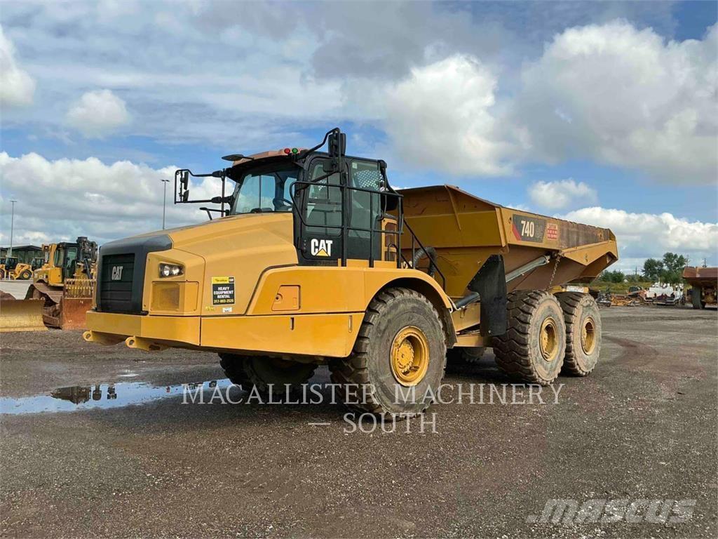 CAT 740 GC Belden kirma kaya kamyonu