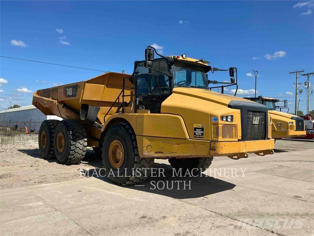 CAT 740 GC Belden kirma kaya kamyonu