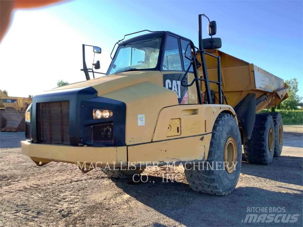 CAT 740B Belden kirma kaya kamyonu
