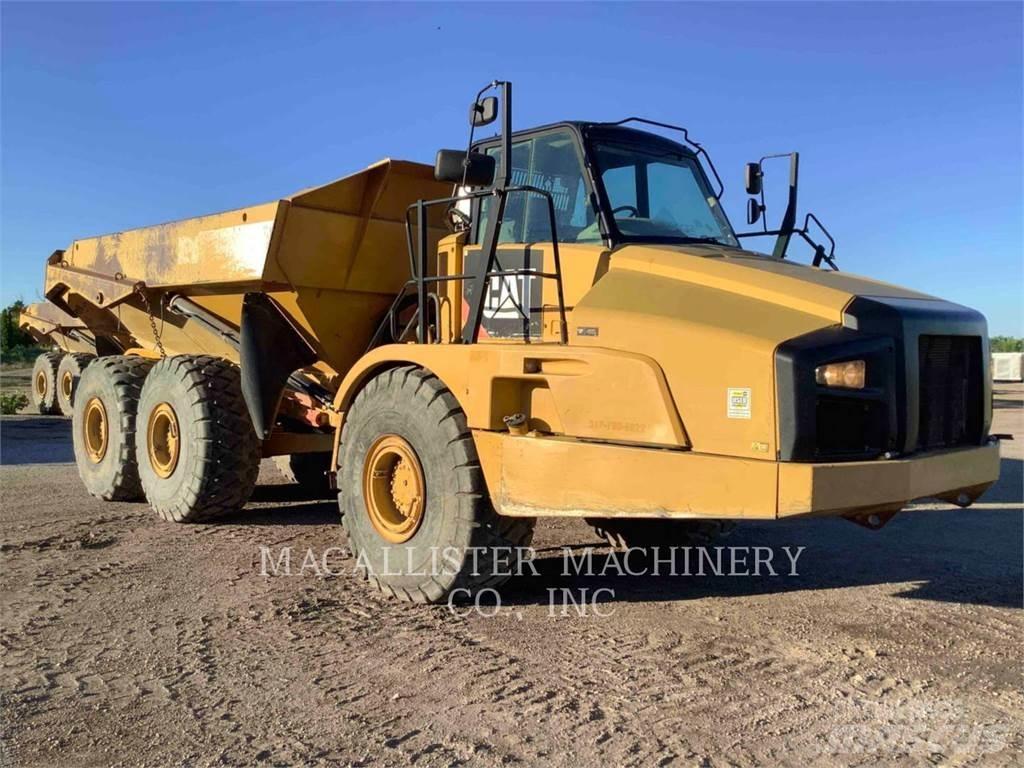 CAT 740B Belden kirma kaya kamyonu