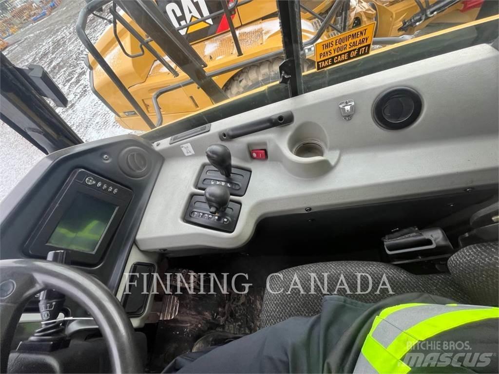 CAT 740B Belden kirma kaya kamyonu
