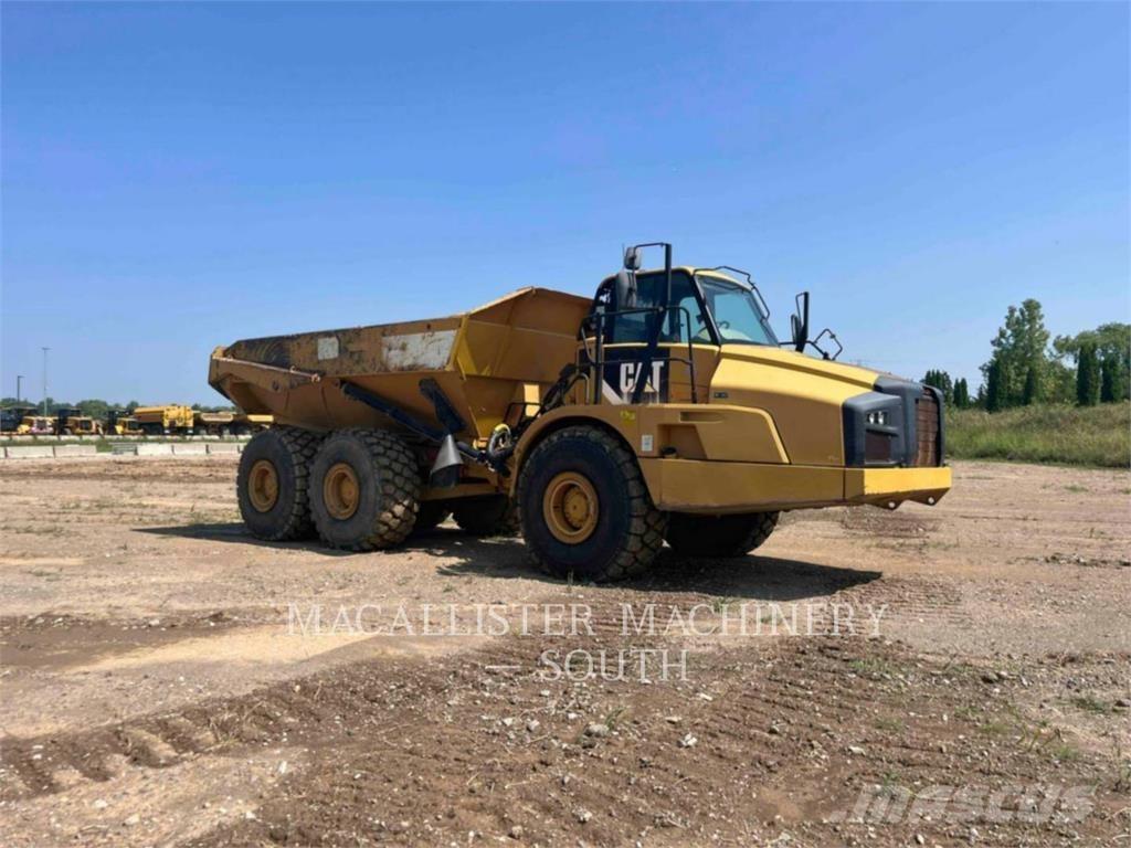 CAT 740B Belden kirma kaya kamyonu