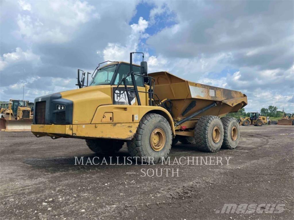 CAT 740B Belden kirma kaya kamyonu