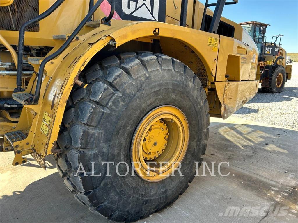 CAT 740B Belden kirma kaya kamyonu