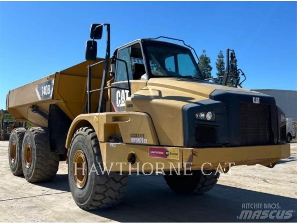CAT 740B Belden kirma kaya kamyonu