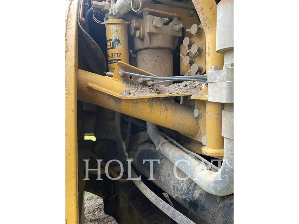CAT 740BEJ Belden kirma kaya kamyonu