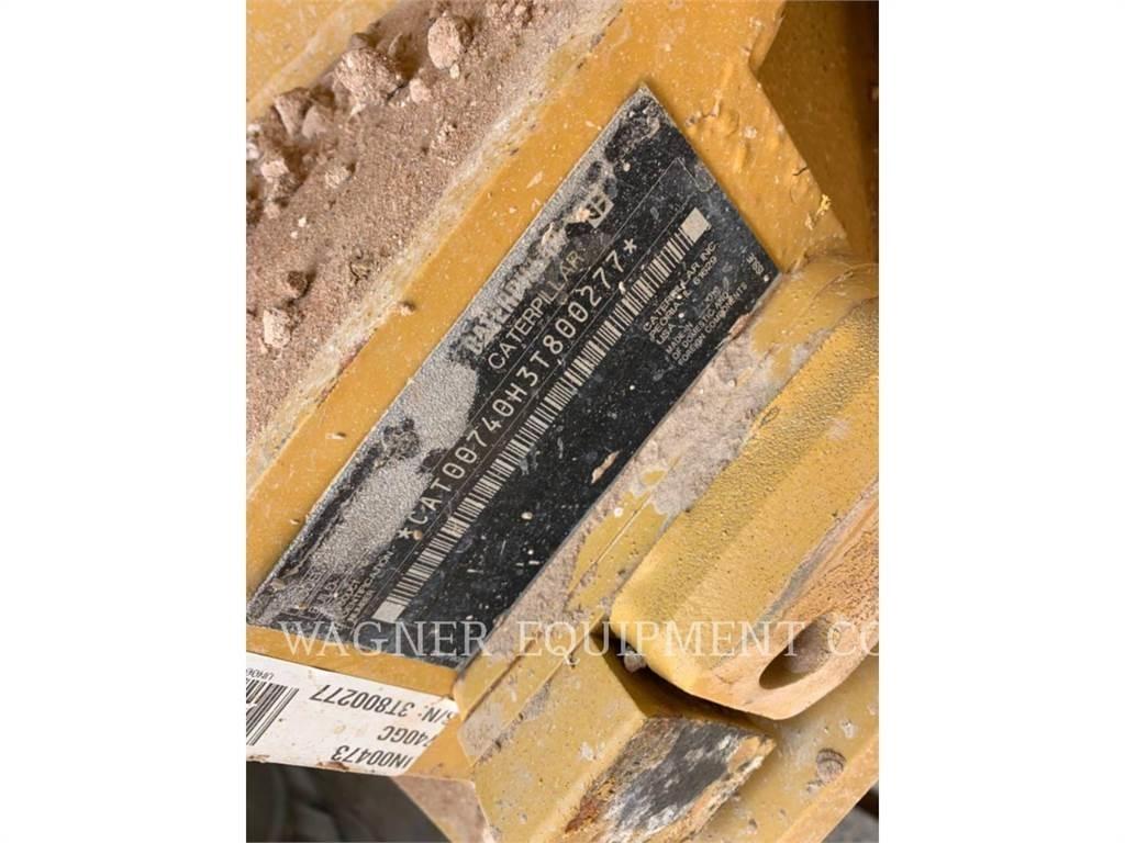 CAT 740GC Belden kirma kaya kamyonu
