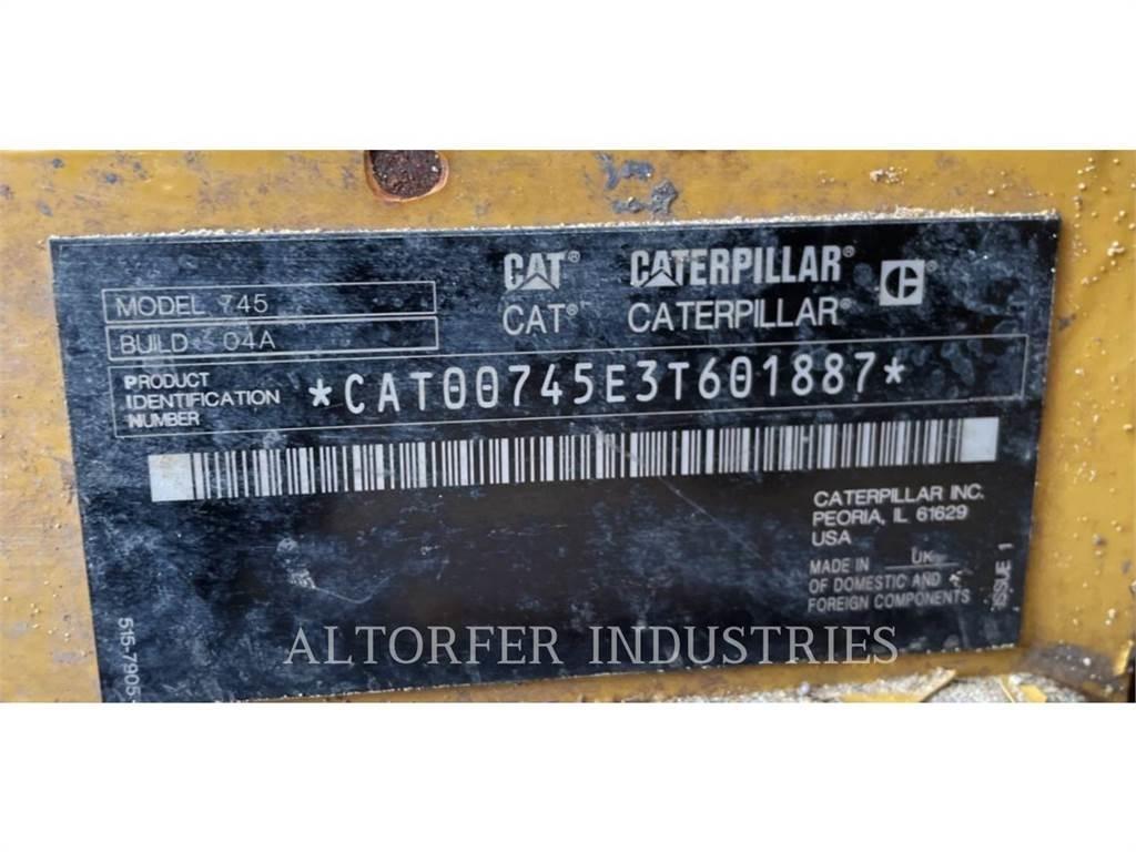 CAT 745 Belden kirma kaya kamyonu