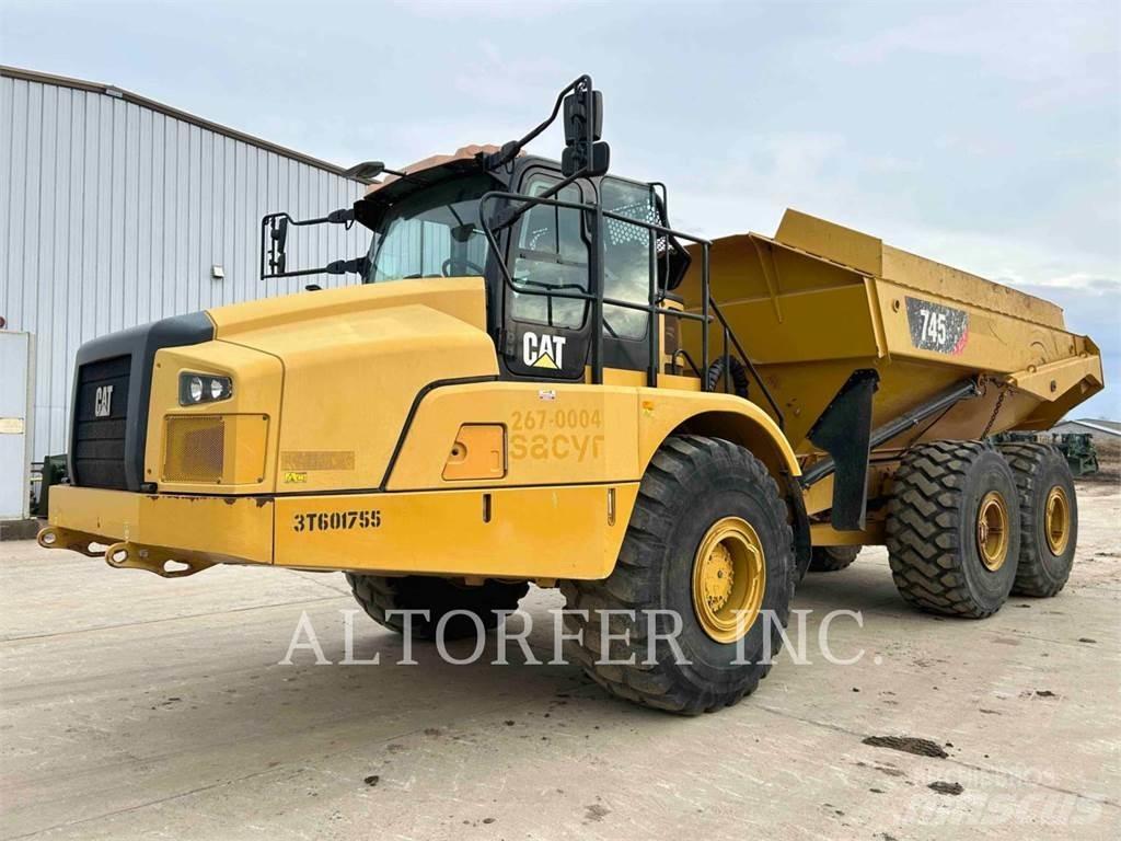 CAT 745 Belden kirma kaya kamyonu