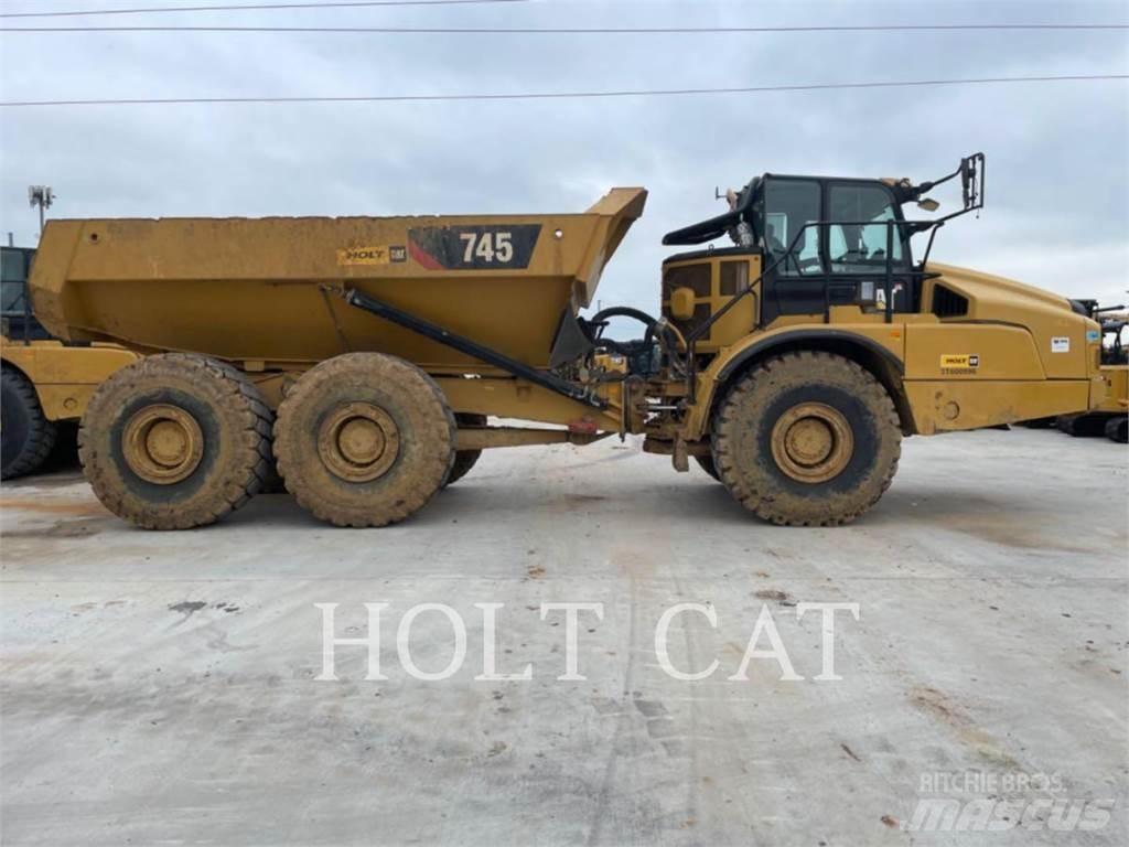 CAT 745 Belden kirma kaya kamyonu