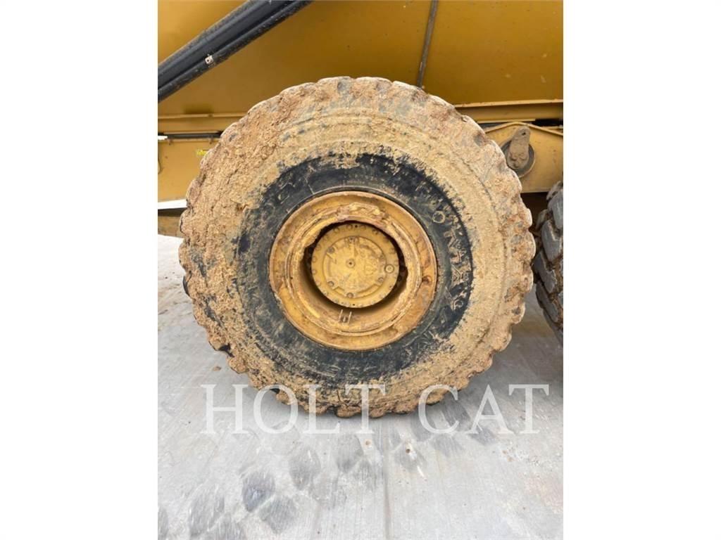 CAT 745 Belden kirma kaya kamyonu