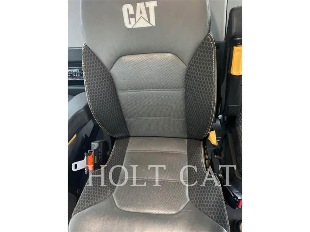 CAT 745 Belden kirma kaya kamyonu