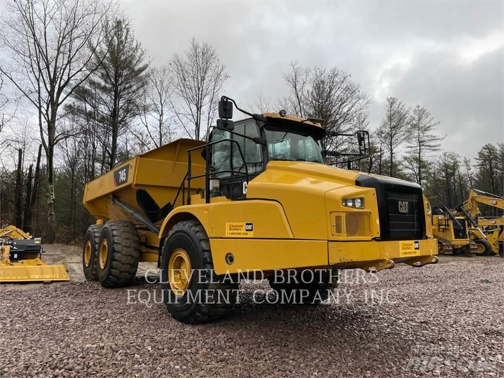 CAT 745 Belden kirma kaya kamyonu