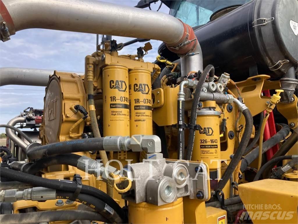 CAT 745 Belden kirma kaya kamyonu