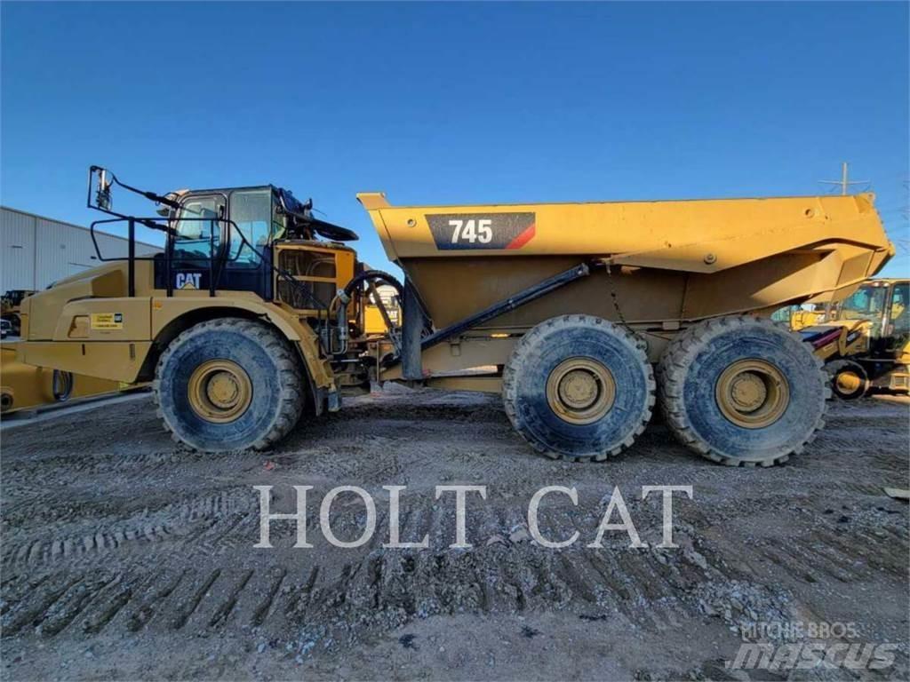 CAT 745 Belden kirma kaya kamyonu