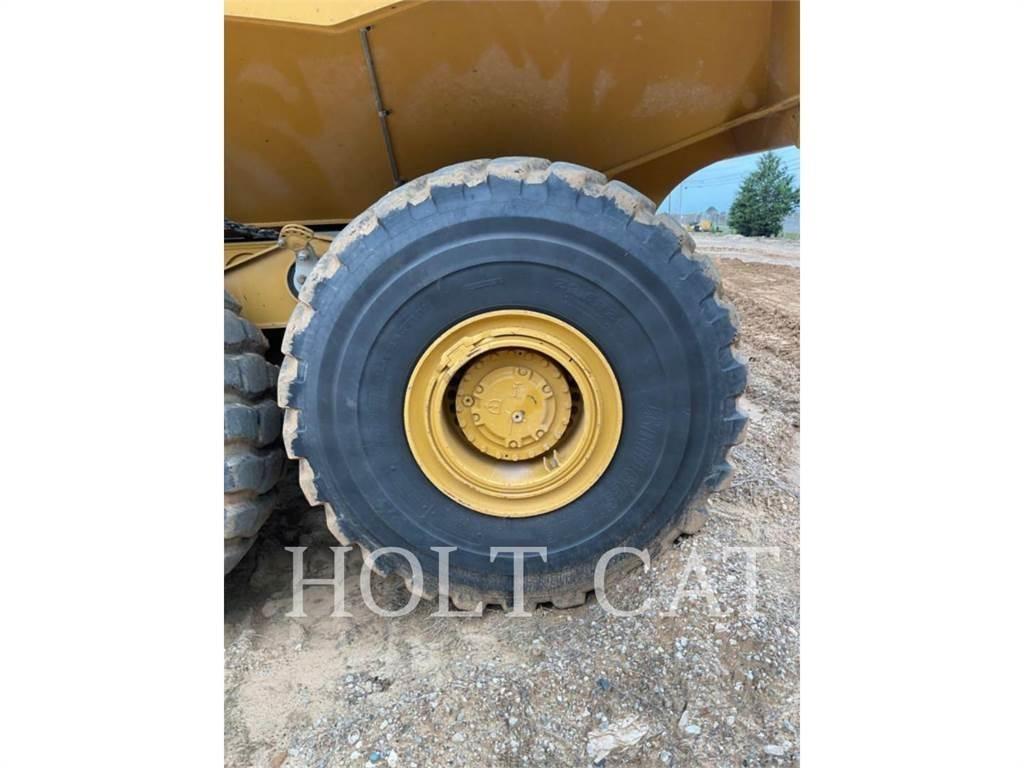 CAT 745 Belden kirma kaya kamyonu