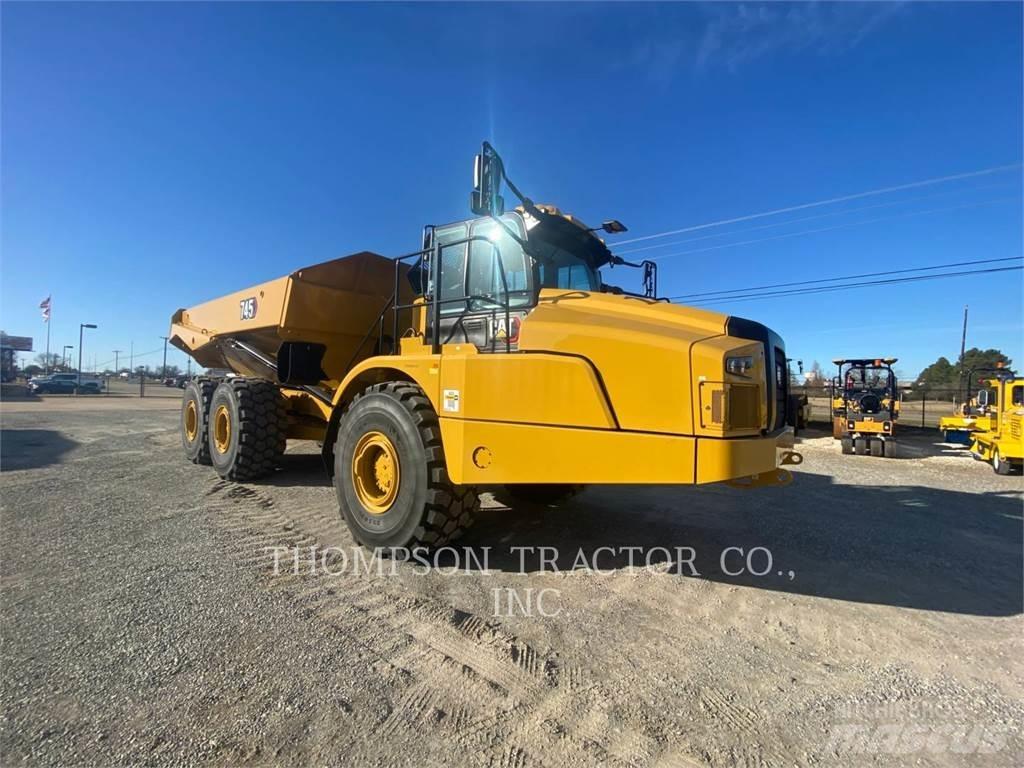 CAT 745 Belden kirma kaya kamyonu