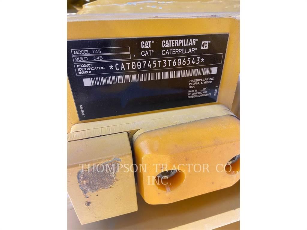 CAT 745 Belden kirma kaya kamyonu