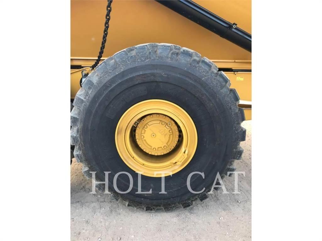 CAT 745 Belden kirma kaya kamyonu