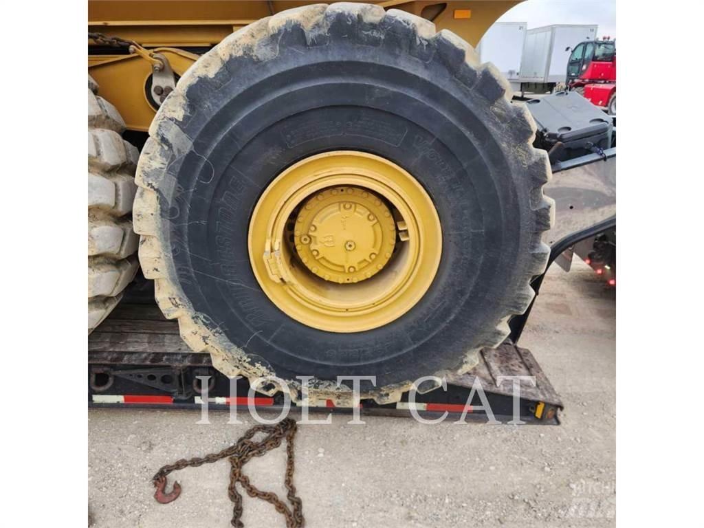 CAT 745 Belden kirma kaya kamyonu