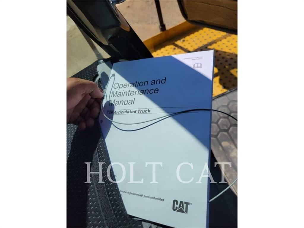 CAT 745 Belden kirma kaya kamyonu