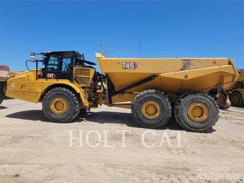 CAT 745 Belden kirma kaya kamyonu