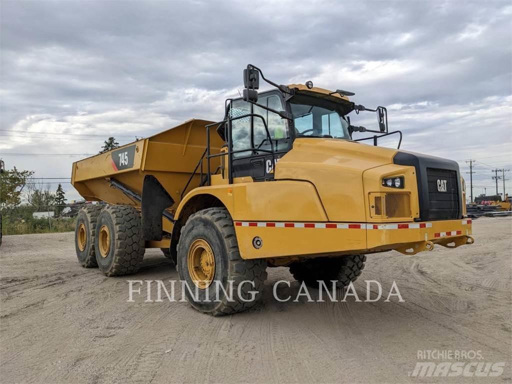 CAT 745 Belden kirma kaya kamyonu