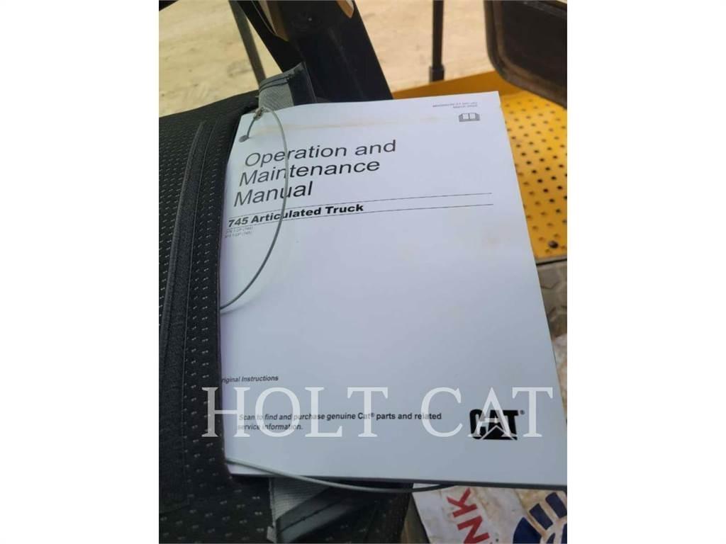 CAT 745 Belden kirma kaya kamyonu