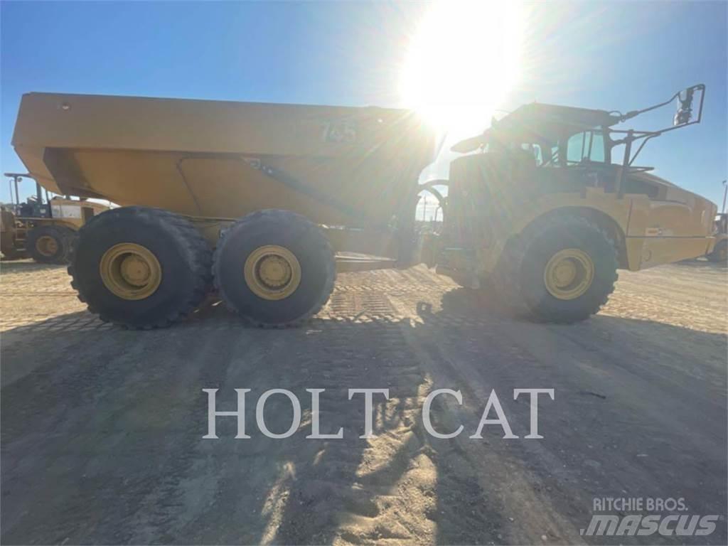 CAT 745 Belden kirma kaya kamyonu