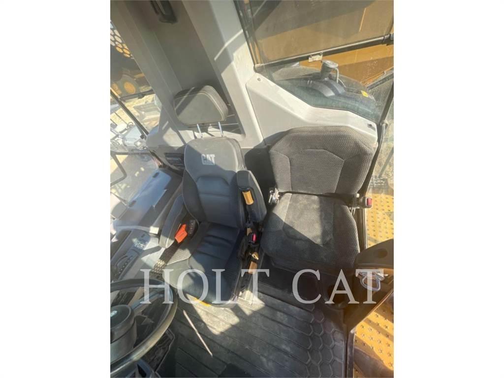 CAT 745 Belden kirma kaya kamyonu