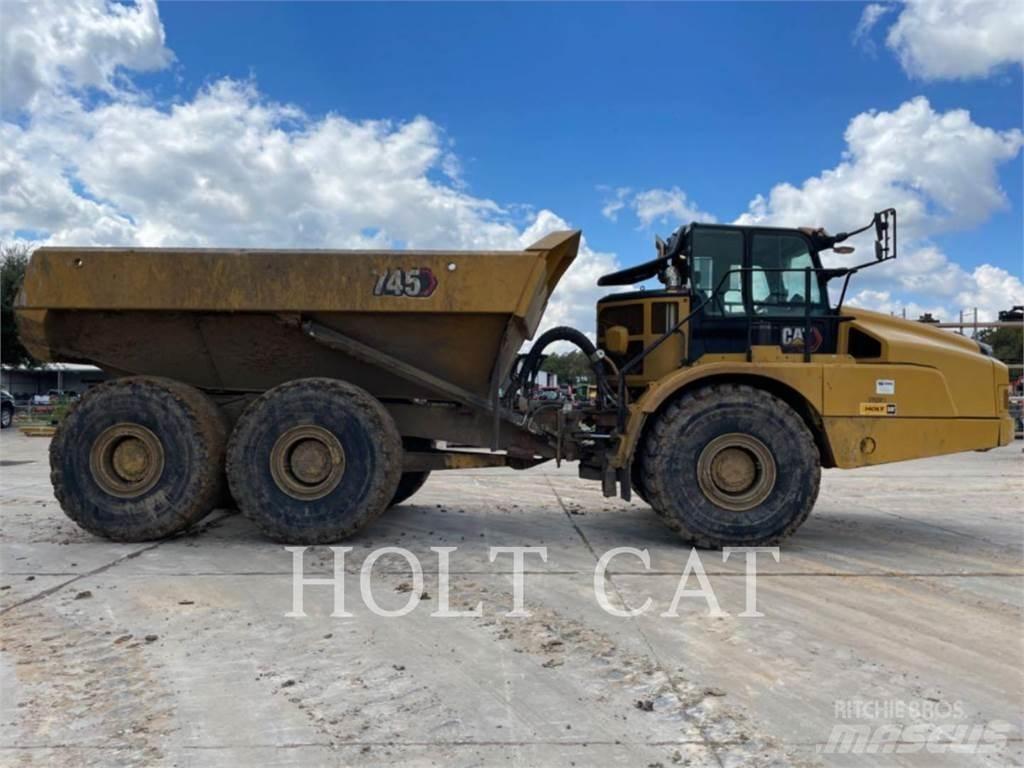 CAT 745 Belden kirma kaya kamyonu