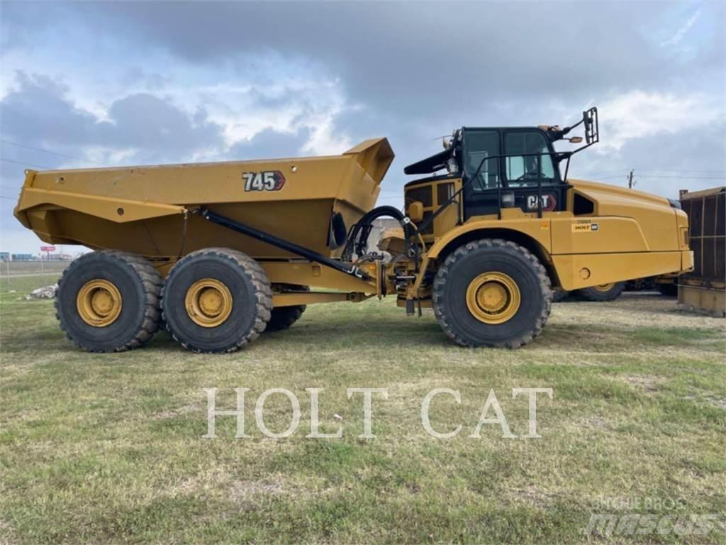 CAT 745 Belden kirma kaya kamyonu