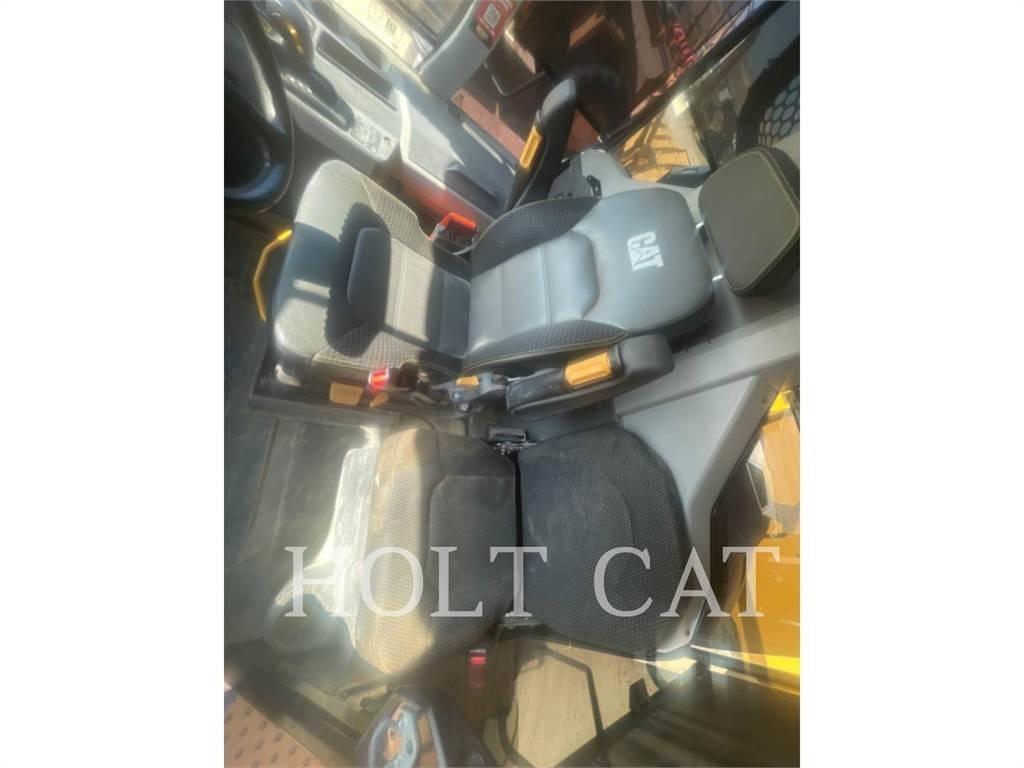 CAT 745 Belden kirma kaya kamyonu